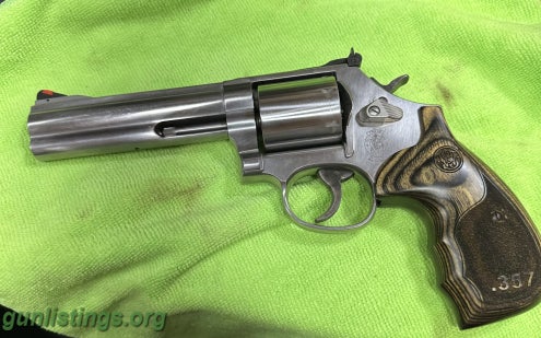 Pistols Smith & Wesson 686 TALO Edition .357