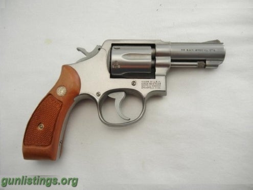 Pistols Smith & Wesson Revolver