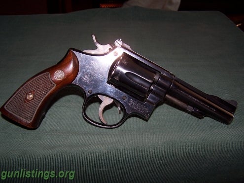 Pistols Smith And Wesson 38 (combat Masterpiece)