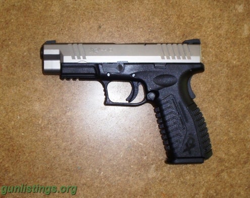 Pistols Springfield Armory XDm40 40 Cal Pistol