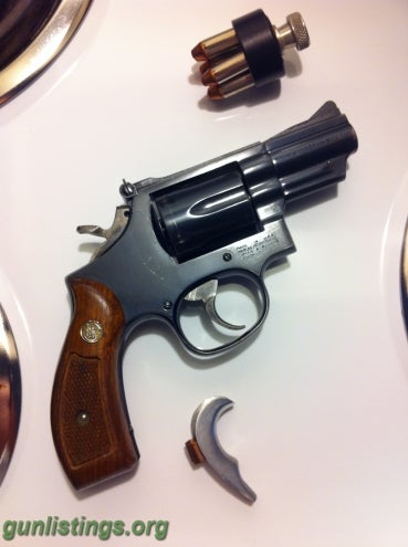 Pistols S&W Model 19-5 Snubby 357