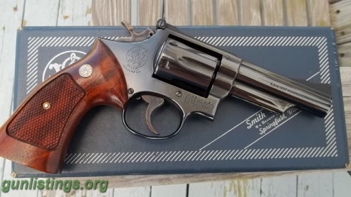 Pistols S&W Model 19 .357 Combat Magnum