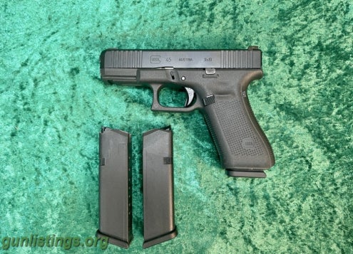 Pistols USED G45 9mm Glock Night Sights 15161