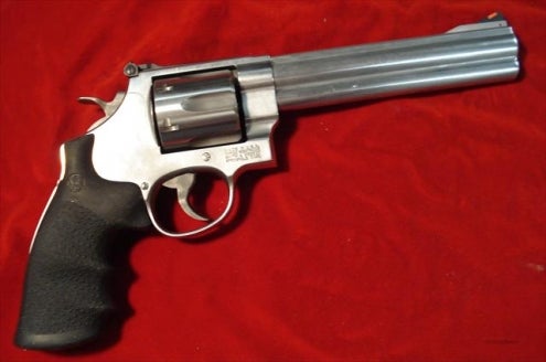 Pistols Smith & Wesson Model 629 Classic DX