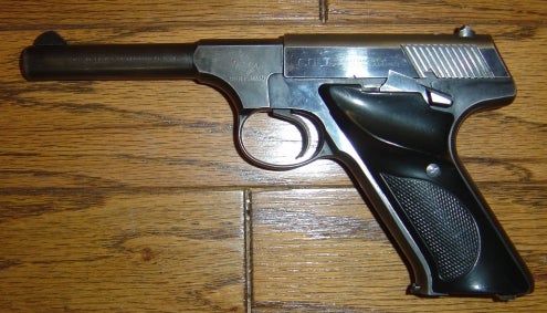 Pistols Colt Huntsman 1956 .22 Black Plastic Grips 4 1/2