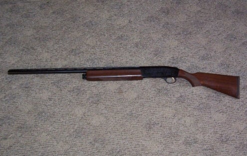 Shotguns Mossberg 12 Gauge Shotgun, Model 9200, Semi Automatic.