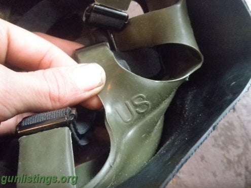 Misc M4-c2 M40 US CURRENT ISSUE GAS MASK