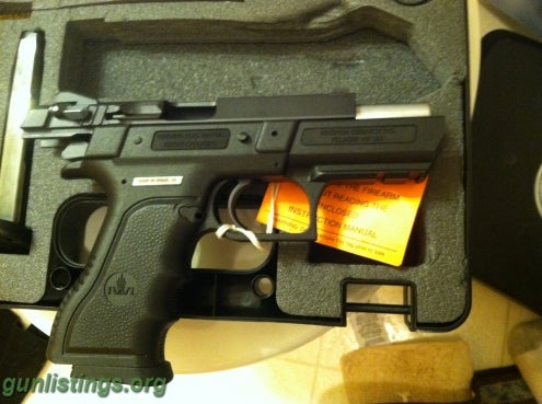 Pistols BABY DESERT EAGLE II 9MM