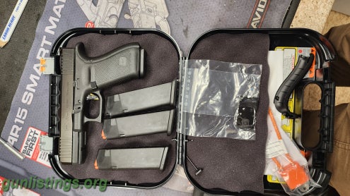 Pistols Glock 20 10mm