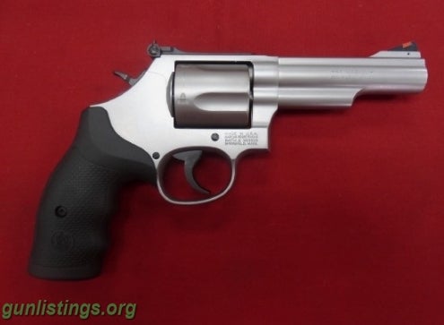 Pistols NIB Smith & Wesson Model 69 44 Mag Revolver