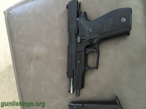 Pistols Sig 226