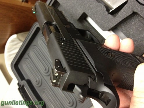 Pistols Sig Sauer P226 Elite Dark TB 9mm