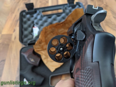 Pistols Smith And Wesson Model 19 Carry Comp