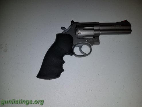 Pistols Smith And Wesson Model 686-3 Stainless 357 Magnum With