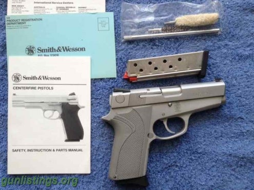 Pistols Smith&Wesson 3913LS Lady Smith 9MM Pistol