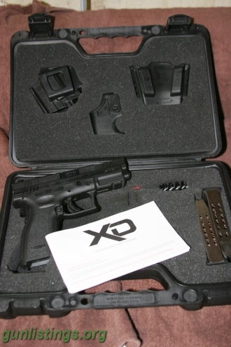 Pistols Springfield XD V-10