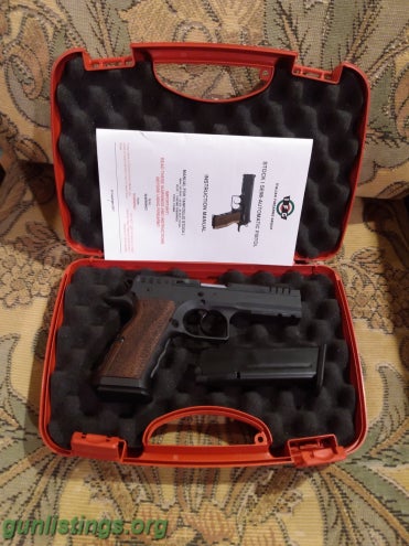 Pistols Tanfoglio Defiant Stock I 10mm