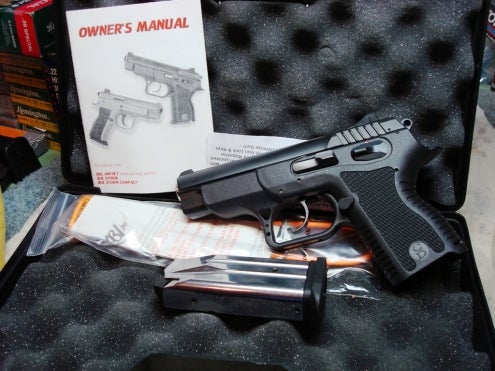 Pistols Charles Daly 40 Cal