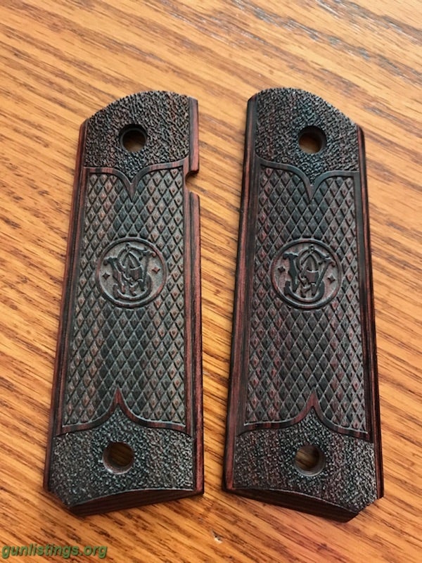 Accessories 1911 Smith & Wesson Rosewood Grips