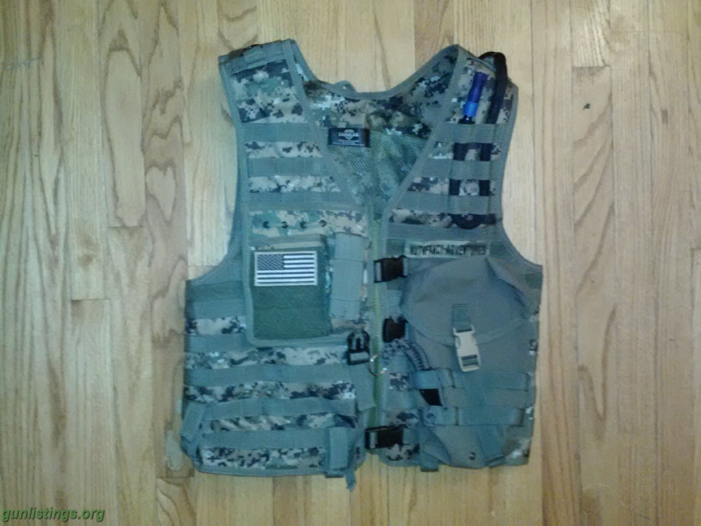 Gunlistings.org - Accessories MOLLE Tactical Vest