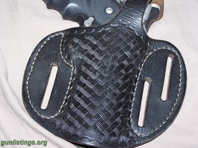 Accessories Roy's Leather #39 Pancake Holster - Pachmayr Grips