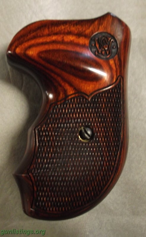 Accessories S&W Rosewood Grips