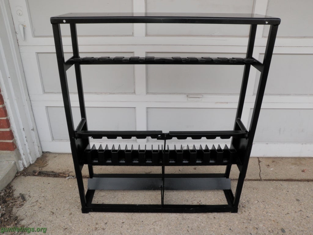 Accessories USMC M-16, AR-15 Lockable Gun Rack - Military Surplus