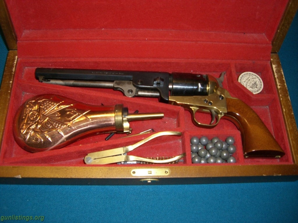 Collectibles 1851 Navy Colt .44 Pietta With Presentation Box