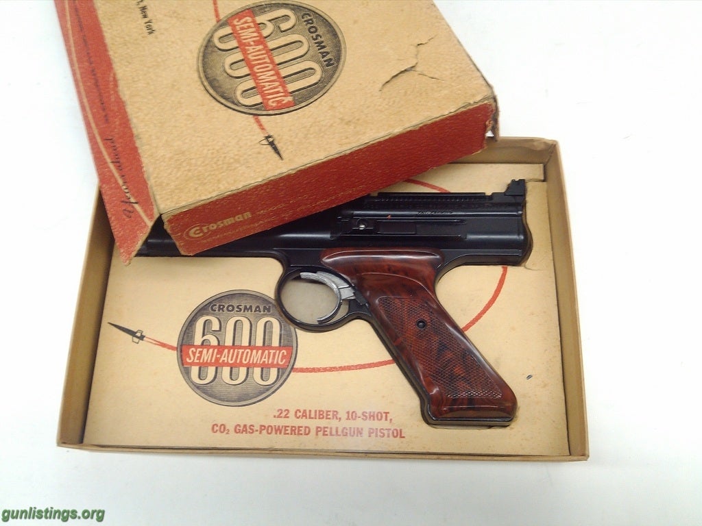 Collectibles Crosman Model 600 Pellet Pistol