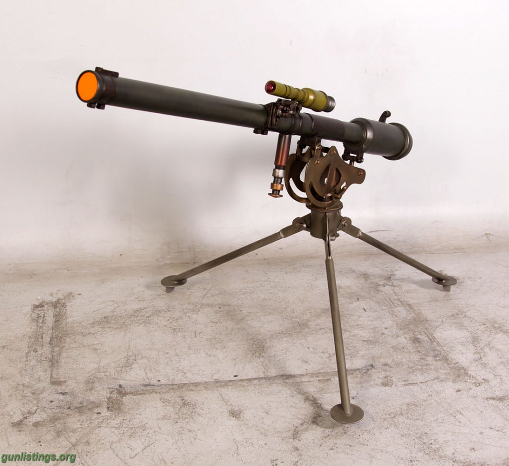 Collectibles M18 RECOILLESS REPLICA  RIFLE WITH TRIPOD