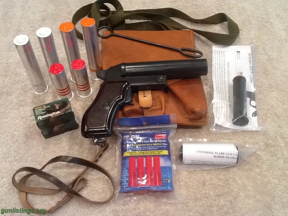 Misc Flare Pistol With Adapters - Complete Package