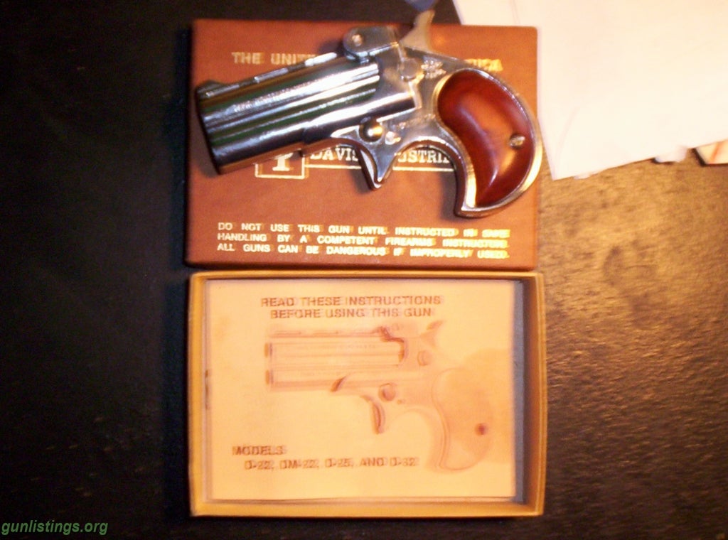 Pistols .32 Derringer LNIB