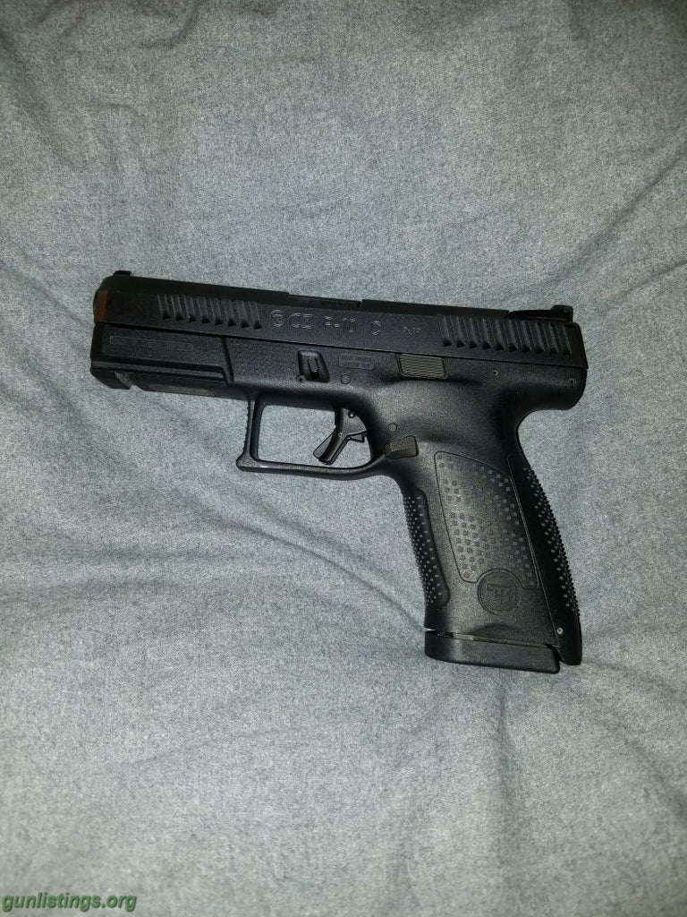 Pistols 2017  CZ P10 C  New. With Accessories