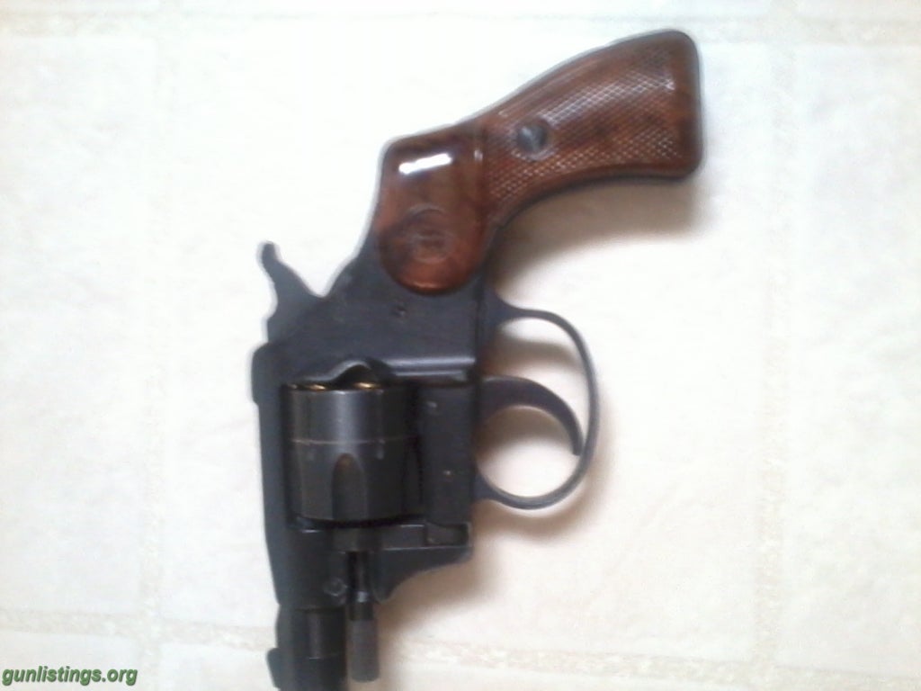 Pistols 22 Cal Revolver,6 Shot