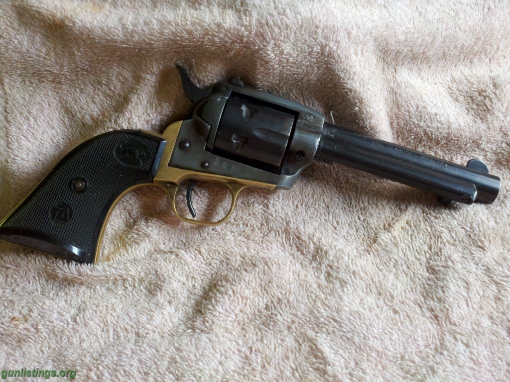 Pistols 22 Revolver/6-shot