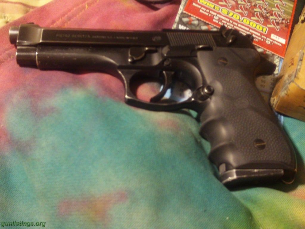 Pistols 92F BERETTA, 88 MODEL