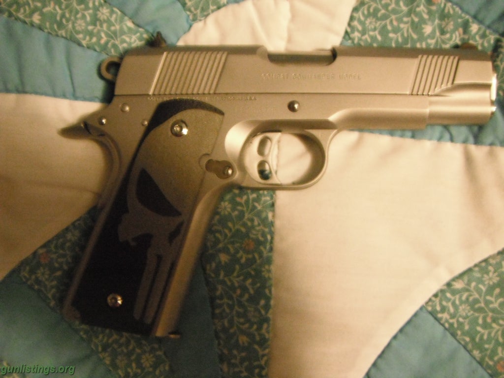 Pistols * Colt Commander 1911*