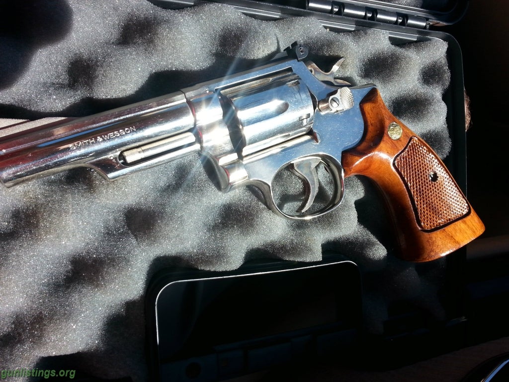 Pistols Smith & Wesson .357 Magnum Model 19-4