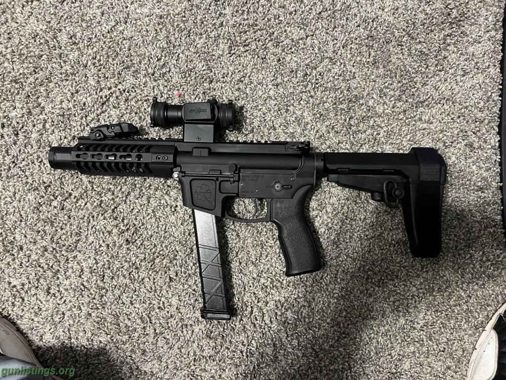 Pistols AR-9 With Extras