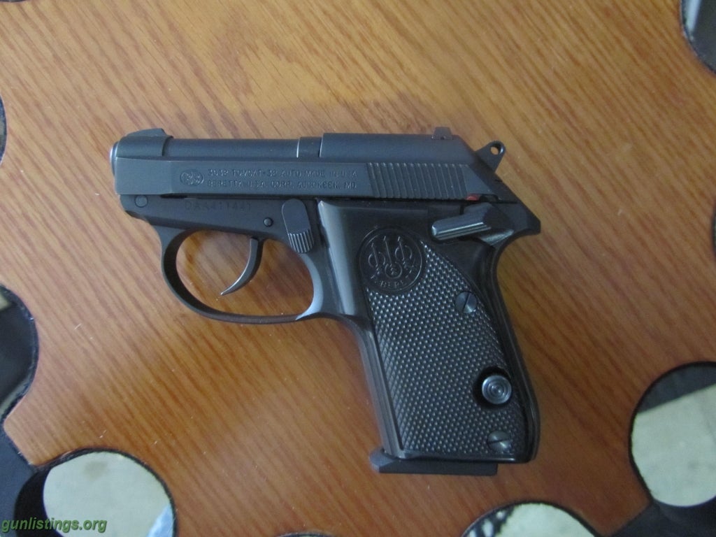 Pistols Beretta 32 Tomcat