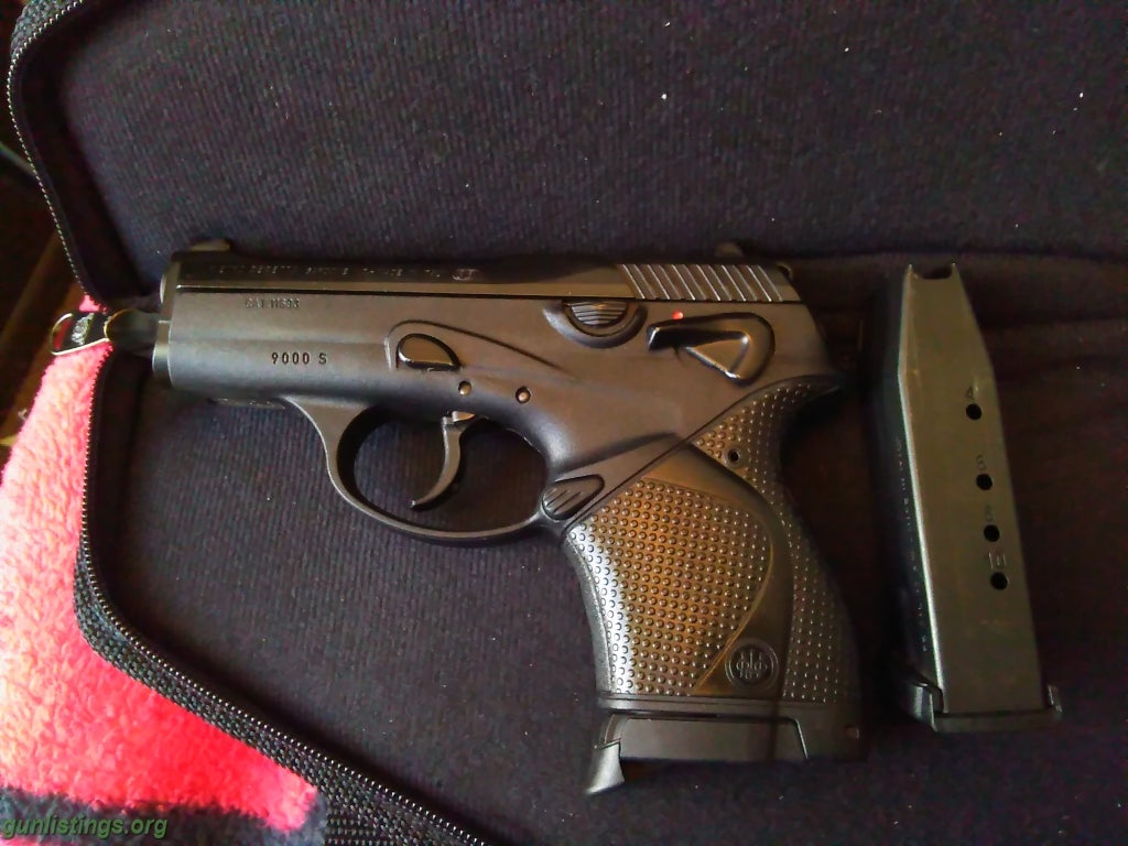 Pistols Beretta 9000s .40