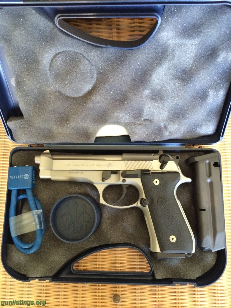 Pistols BERETTA 92 FS INOX