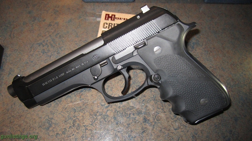 Pistols Beretta 92d 9mm -TRADE