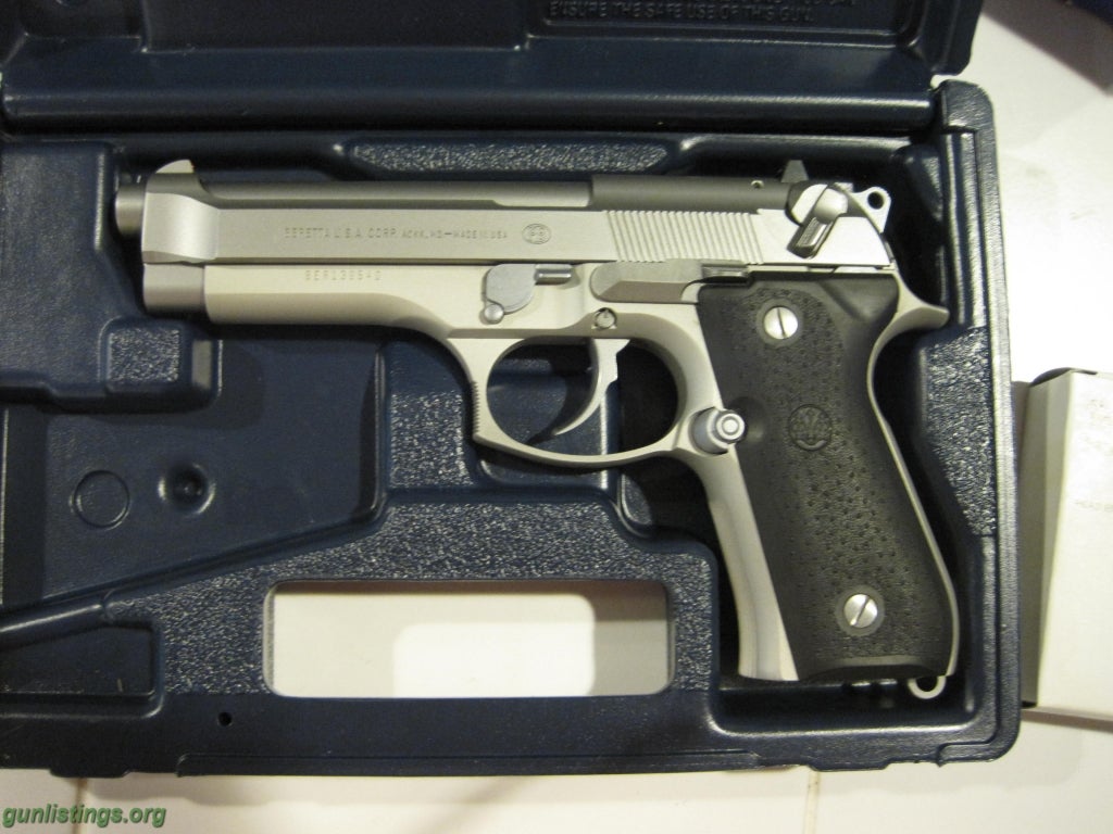 Pistols Beretta 92FS Stainless