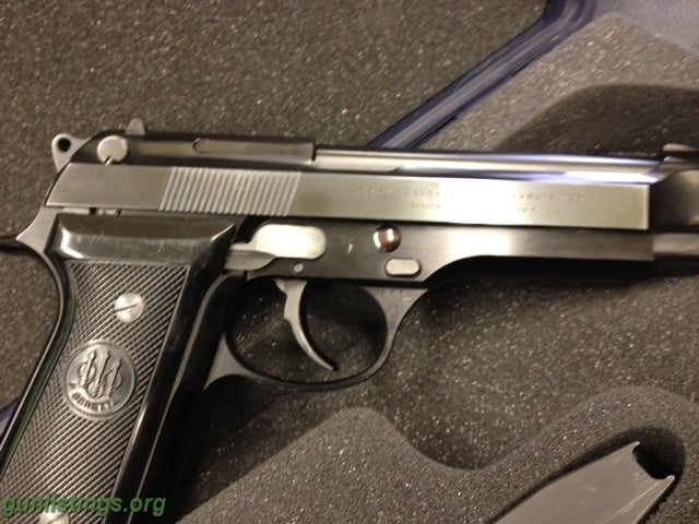 Pistols Beretta 92S