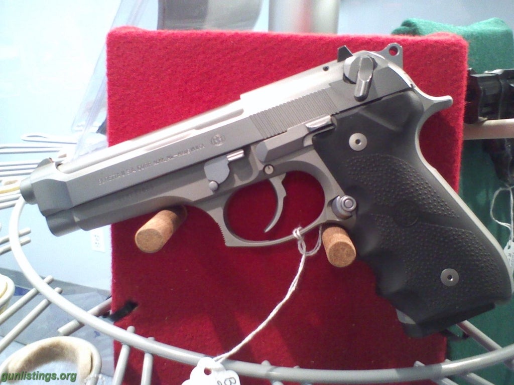 Pistols Beretta 96fs .40s&w Ss Used