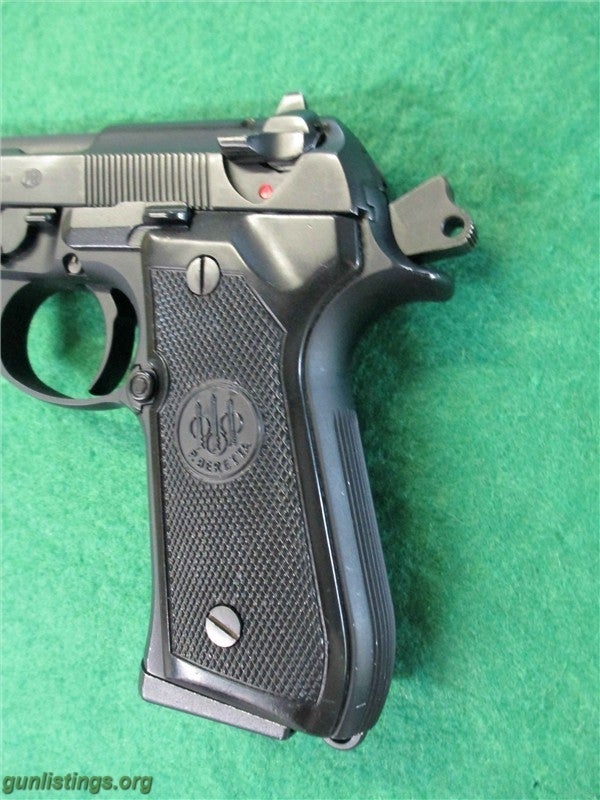 Pistols Beretta Hand Gun For $250