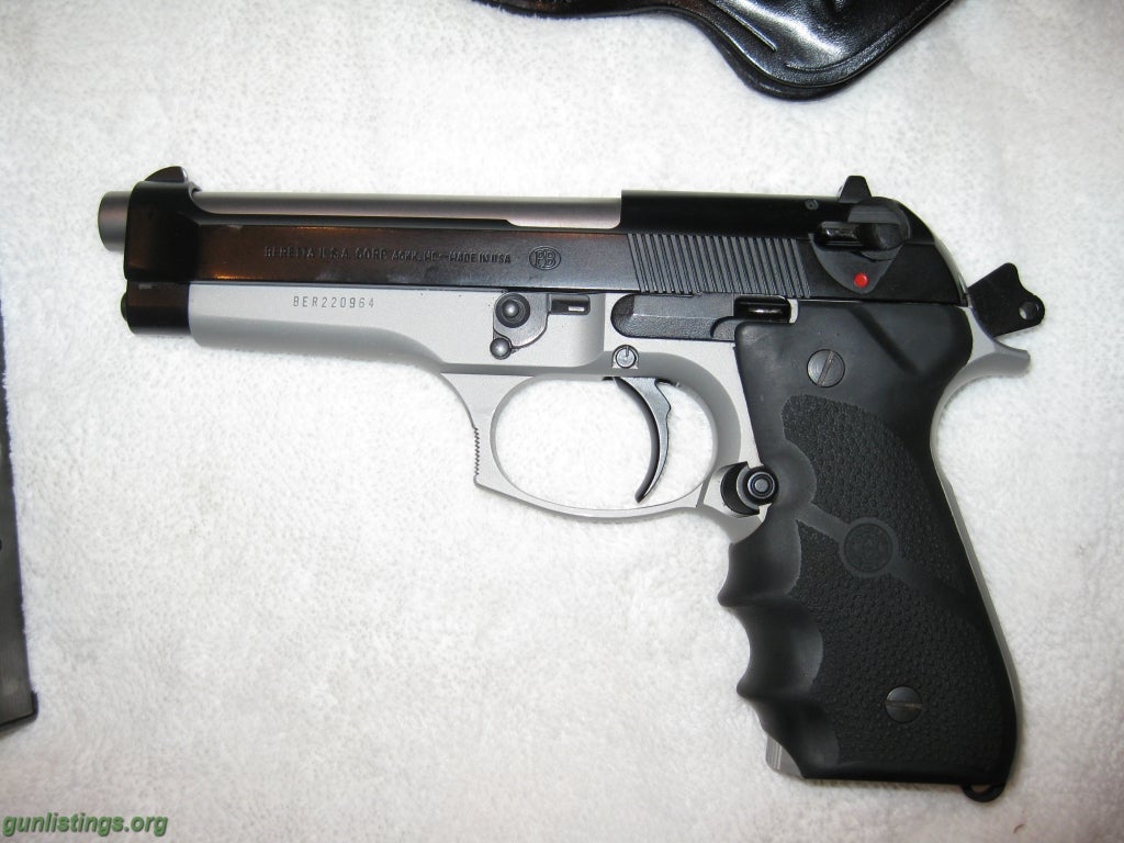 Pistols Beretta Model 96 - Cal .40