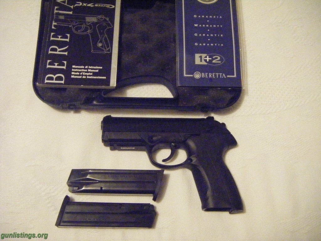 Pistols Beretta PX Storm 9MM