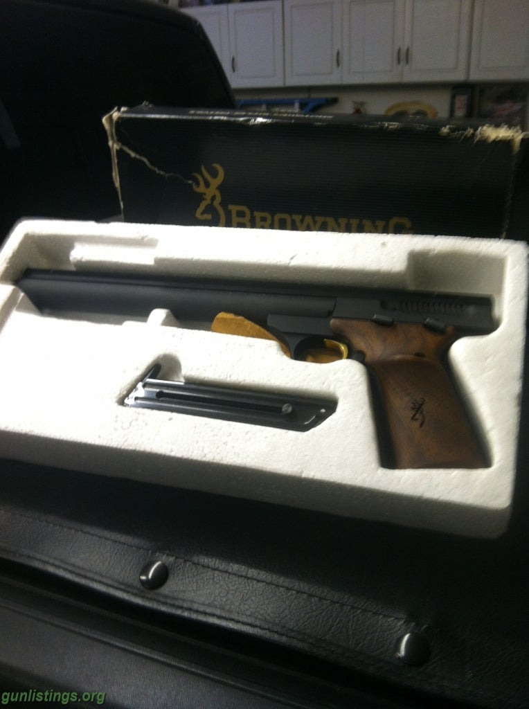 Pistols BROWNING BUCKMART VARMINT 22LR AS NEW IN THE BOX